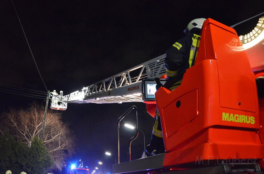 Feuer 4 Koeln Immendorf Giesdorfer Allee P307.JPG